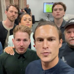 Arnas Fedaravicius Instagram - @alexander.dreymon doesn’t answer his phone/best weekend in Kansas City photo dump let’s go 🇺🇸 ❤️ 🦅 ⚾️ 🚓 🍖