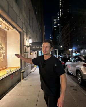 Arnas Fedaravicius Instagram - Looking at things in NYC 🇺🇸 ❤️ 🦅 🗽
