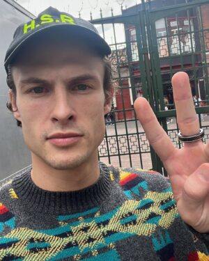 Arnas Fedaravicius Instagram - Disculpe, ¿eres Colombiano? 

It’s spelled ColOmbia. 🇨🇴 ❤️ ⛰ ⛪️ 🏝 🥊 🍩 🕺🏻
