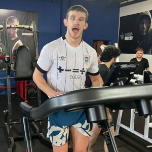 Arnold Allen Instagram - Another camp in the books, been a tough one but grateful for the team I've had pushing me!

Up the town @ipswichtown
My go to sparring shorts always @scramblebrandofficial

🇬🇧❤️