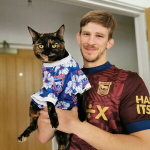 Arnold Allen Instagram - Me and Fish are ready for the Premier league! @ipswichtown

🐠🐈‍⬛