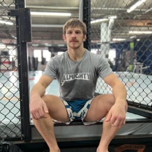 Arnold Allen Instagram - All systems go! 

Get ya @almightymerchco and use AAA10 to save 10% on first orders 🇬🇧❤️

Thanks for the support 👊🏻