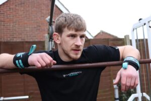 Arnold Allen Instagram - Pumping iron at Pacers, all business 🫡👊🏻

@silverbackgymwear