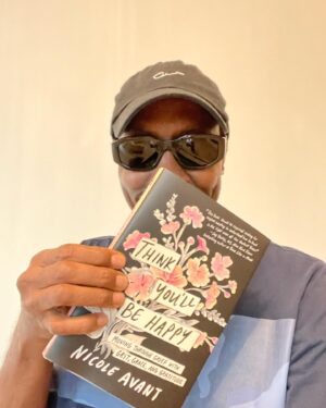 Arsenio Hall Instagram - I am half way through a new book my friend @nicoleavantofficial penned! ✍🏼 
Don’t buy it as a favor to me, buy it as a favor to YOURSELF. It contains stuff we ALL need at some point in life’s journey.