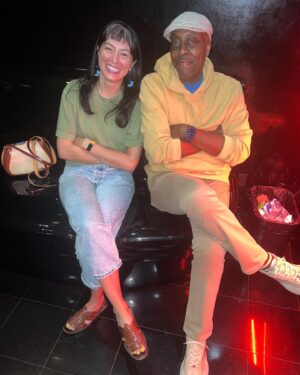 Arsenio Hall Instagram - 🔥 Gr8 night at the @thecomedystore!
All 3 rooms sold-out on f-ing #monday.
🎤 [ @melissavcomedy ]