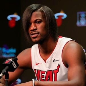 Arsenio Hall Instagram - Genius! #headfake 💈 Could be the smartest PR, … misdirection move 
of the year! 🏀 
@jimmybutler - Part baller, 
part modern day #PatKingsley! 
#mediaday 2023
