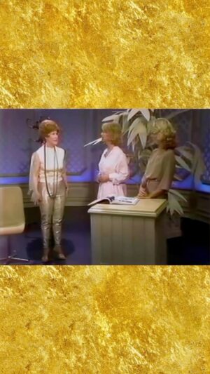 Artemis Pebdani Instagram - I’ve never heard of Dody Goodman until now and I’m fully in love!
RP @poptrashmuseum #DodyGoodman delivers the fall fashion show I never knew I needed. #OliviaNewtonJohn #DinahShore
