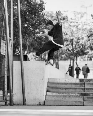 Arto Saari Instagram - Congratulations @tompenny for being inducted to the @skateboardinghalloffame !!! 🙌🙌🙌 @flipskateboards