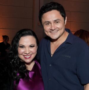 Arturo Castro Instagram - On Friday, I had the honor to attend one of the most meaningful nights I’ve been a part of since I moved to la: #LaCenaLa

It was a night celebrating excellence in Latinidad, and it was so inspiring to see how resilient and badass this community of mine is. 

One thing that really hit me is that I’m usually the only person in a meeting repping my culture, and to see a room full of amazing people who’ve felt the same way, and who show up in support of one another, made me feel less isolated, inspired and incredibly proud.

Thank you to #Equis, to Ruben Garcia, and Jess morales for bringing us all together. And special shout-out to @claudlyon for making me aware of this event to begin with.

And big up to my homie @g.n.z.0 for capturing such wonderful moments 📸

Amazing way to start the year! Pa’lante con todo!!