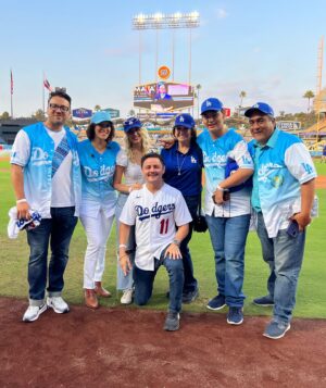 Arturo Castro Instagram - Throwing the first pitch at Dodger stadium on Guatemalan heritage day, was truly a dream come true. 

My mom, nephew and brother in law flew in for it, and hearing @gaby_moreno sing the Guatemalan anthem, next to my family, my gf, and my friends is something I’ll never forget.

Thank you to the @dodgers, Cierra, Dahlia and y’all’s entire team for being so kind to us.

And to everyone that helped play catch w me so I wouldn’t 50 cent that throw, Hugo, Juan, my nephew Juan Pedro, and Mike Delgado,  y’all made it so I didn’t screw up even tho my soul left my body when they called me to the pitch haha. 

See ya next time y que viva Guate! :)

Amazing 📷 # @g.n.z.0