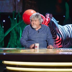 Arturo González-Campos Instagram - Llega el verano y con él los insectos, así que hablamos sobre ellos en #IlustresIgnorantes junto a #AnaGuerra y #ArturoGonzálezCampos.

Programa ya disponible en Movistar Plus .