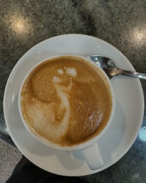 Arturo González-Campos Instagram - El de hoy es puritita fantasía. #EsMiBar.