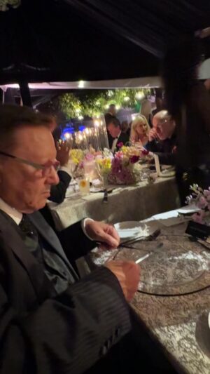Arturo Sandoval Instagram - It's my way to entertain myself during a wedding 🤣🤣