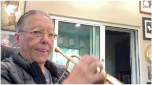Arturo Sandoval Instagram - Just checking after practicing for a few hours.