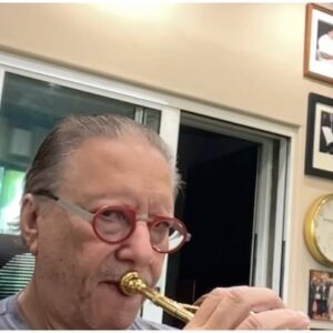 Arturo Sandoval Instagram - Checking after practice.