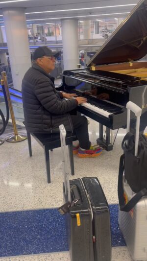 Arturo Sandoval Instagram - 7 am LAX airport