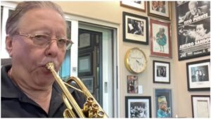 Arturo Sandoval Instagram - Just checking after practice on Sunday.
.470 horn and a Bach 1 1/4 Mt Vernon mouthpiece.