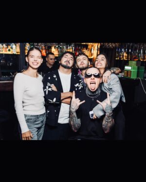 Artyom Pindyura Instagram - неделю назад мы плотненько так погуляли на мои 34!
пришло много красивых людей) спасибо, друзья, люблю вас!
отдельное спасибо @first_club.moscow за то, что так душевно и вкусно нас встретили)