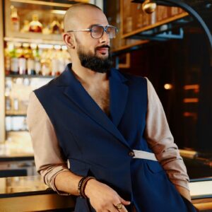 Arunoday Singh Instagram - As I see it, the path to success is paved with all the things one focuses on along the way.

With the Gentlemen’s Edit by @johnjacobseyewear, I am reframing my perspective, on both dapper eye-fashion, and the achiever’s mindset. Here’s to new horizons 🍻

🔎Search & Shop: Lancaster

…

#GentlemensEdit #ReframingSuccess #JohnJacobs #JohnJacobsEyewear #SuccessStories #Acheivers #Success #Inspiration #NewLaunch