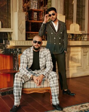 Arunoday Singh Instagram - Take a closer look at success with me, and the Gentlemen’s Edit by @johnjacobseyewear 👓
 
Success may look different through each of our lenses, but it takes the same level of drive and curiosity to succeed! Join the conversation - what image does ‘Success’ invoke for you?

…

#OutNow #GentlemensEdit #ReframingSuccess #JohnJacobs #JohnJacobsEyewear #EyeFashion #SuccessStories #Success #Acheivers #Inspirational