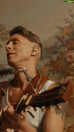 Asaf Avidan Instagram - “My Old Pain” from In A Box III. 
Out now, only on YouTube. 
Back Vocalists: Alexandra Moshe, Shelly Archer