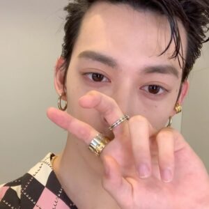Asahi Itou Instagram - 🤯🕶🤯
⁡
初リーゼントでした。
本編ではピュアな菊池演じてます！
続き気になるよねぇ。。。
⁡
ドラマ「絶対BLになる世界vs絶対BLになりたくない男シーズン２」
3月20日（日）よる8時
#絶対BL
#CSテレ朝チャンネル
