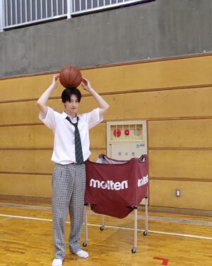 Asahi Itou Instagram - 👨‍🎓⛹️👟✌️
@tx.saraba