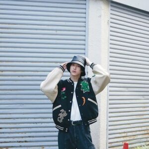 Asahi Itou Instagram - 23歳も☺︎
“今”の伊藤あさひを切り取ったフォトブック
「'23」
発売が決定しました。記念すべき5年目5冊目です！
⁡
都内での発売記念イベントも開催予定です、やっと会えますねー😌
来週頃、改めてお知らせさせてください！
そして、K-SHOPでは直筆サイン&宛名入り特典写真付きで販売予定です！
⁡
実はこれから撮ります。お楽しみに☺︎
23歳のうちなのでご安心を！
ということで、「'19」から「'22」までの4年間の振り返りを〜。わっかいな。