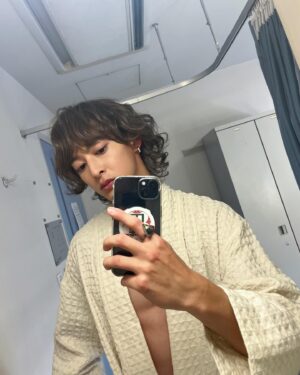 Asahi Itou Instagram - ☺︎
『絶対BLになる世界VS絶対BLになりたくない男2024』
まさかのシーズン3です。
今回のオープニングは昭和アイドル風？でした
楽しんでくださいね☺︎
#絶対BL2024
#Lemino