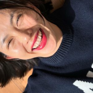 Asami Usuda Instagram - 大爆笑しすぎて、腰がピキッとプチぎっくり腰になったんですけど😂❤️‍🩹