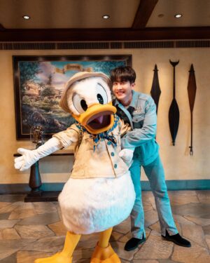 Asavapatr Ponpiboon Instagram - 🧡
#HKDisneyland  @hkdisneyland #Momentous  #LoveTheMemory #CastleOfMagicalDreams  #LetItGo  #WorldOfFrozen