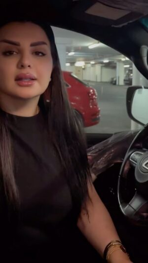 Aseel Hameem Instagram - تشوف الحزن في عيني يحزن كل من شافه
 اناظر الشباك من ألبوم (شموخ)
#انستغرام 
#أصيل_هميم