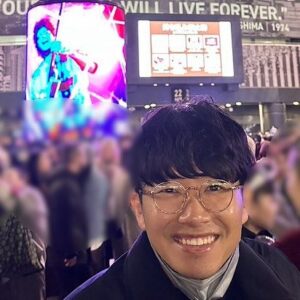Asei Miki Instagram - 今年もチケット当たってブルーノマーズ師匠に会いに行かせてもらいました！
今年も仕事飛び出し飛び込みブルーノでした！

#ブルーノマーズ師匠
#飛び込みブルーノ
#2年連続のマーズ
#2年連続ノマーズ