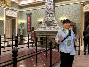 Asei Miki Instagram - ディズニーシーの新エリア「ファンタジースプリングス」に招待していただきました。
ずっと拍手してた。エリアもアトラクションも全部凄すぎる。涙でます。全部に手振ってた。ほんまに全部に手振ってた。
#ディズニーシー 
#disnysea 
#ファンタジースプリングス
#fantasysprings 
#ランタンフェスティバル
#フローズンジャーニー
#6月6日グランドオープン
#ティモン
