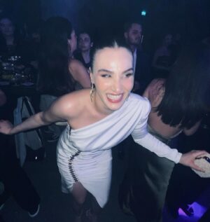 Asena Girişken Instagram - #ellestyleawards @elleturkiye 💫✨⭐️