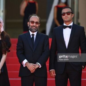 Asghar Farhadi Instagram - .
عوامل فیلم «قهرمان» با نوای «مرغ سحر» استاد شجریان بر فرش قرمز فستیوال کن. ۲۰۲۱

Photo: Getty Images