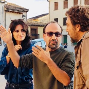 Asghar Farhadi Instagram - . بخش اول مصاحبه اصغر فرهادی با روزنامه شرق (ورق بزنید)

مصاحبه‌کننده: عسل عباسیان