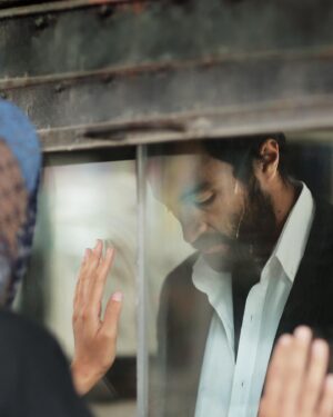 Asghar Farhadi Instagram - .
«قهرمان» نامزد بهترین فیلم بین‌الملل از سوى انجمن منتقدان لاس‌وگاس و  همچنين انجمن منتقدان سن‌لوییس شد

روز گذشته فیلم سینمایی «قهرمان» به کارگردانی اصغر فرهادی در دو رویداد جوایز انجمن منتقدان لاس‌وگاس و جوايز انجمن منتقدان سن‌لوییس که از مهم‌ترین رویدادهای سینمایی آمریکا به شمار می‌روند، نامزد دریافت جایزه بهترین فیلم بین‌‌الملل شد. 
«قهرمان» در انجمن منتقدان  سن‌لوییس با فیلم‌های «ماشين من را بران»، «فرار»، «دست خدا» و «تیتان» رقابت می‌کند و فیلم‌های «بندتا»، «فرار»، «تیتان» و «بدترین آدم دنیا» در جوایز انجمن منتقدان لاس‌وگاس سایر نامزدهای دریافت جایزه در بخش بهترین فیلم بین‌المللی هستند.

عکس: امیرحسین شجاعی