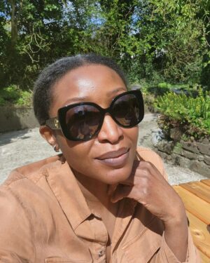Ashionye Michelle Raccah Instagram - Bare face because the sun is giving #kissme
#Sunkissed #Spring #sunshine