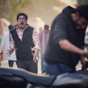 Ashish Verma Instagram - AAH se AAHA tak :/
Swipe left
#atrangire #bts #shootdiaries #drmadhusudan