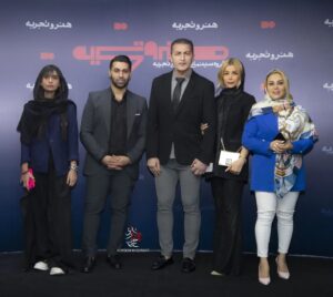 Ashkan Darvishi Instagram - .
پرویز برومند دروازه بان سابق تیم‌ملی و تیم استقلال ایران؛ سفیر ورزشی و مردمی  فیلم سینمایی * کن پامنار * شد 
به گزارش خبرگزاری های رسمی به نقل از مشاور رسانه‌ای پروژه، اشکان درویشی کارگردان و تهیه‌کننده فیلم سینمایی «کن پامنار» ؛ جمعه بیست و ششم اسفندماه اسفندماه پیش از اکران مردمی این فیلم در پردیس سینمایی چارسو گفت: سعی کردیم برای شروع اکران‌های فیلم یک اتفاق خوب رقم بزنیم، به همین دلیل می‌خواهم پرویز برومند را که قرار است در فیلم بعدی من «ایجنت»، که درباره پشت پرده‌های فوتبال است، همراهم باشد، به عنوان سفیر ورزشی و مردمی فیلم «کن پامنار» معرفی کنم.

در ادامه پرویز برومند ضمن خیر مقدم به حضار گفت: مسائلی همچون حقوق کودکان و مشکلات کودکان کار همیشه یکی از مسائل و معضلات هر جامعه‌ای است و همه باید با توجه به این موضوع تلاش کنیم تا وضعیت زندگی برای کودکان کار بهتر شود.

وی ادامه داد: تلاش می‌کنیم با تشویق مردم و مسئولان به تماشای این فیلم، توجه‌ها را به حقوق کودکان بخصوص کودکان کار جلب کنیم.
.
.
#پرویز_برومند #فوتبال #ایجنت #تیم_ملی #استقلال #تیم_ملی_ایران #کن_پامنار #سینما #فیلم #فیلم_سینمایی #هنر_تجربه #اشکان_درویشی #پرویز_برومند #جشنواره #پوست_شیر #برادران_لیلا