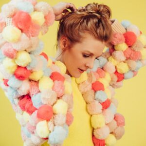 Ashley Bell Instagram - 🤍🩵🩷🍭✨HI! ✨🍭🩷🩵🤍
#yay #pompom #redhead #geminiseason