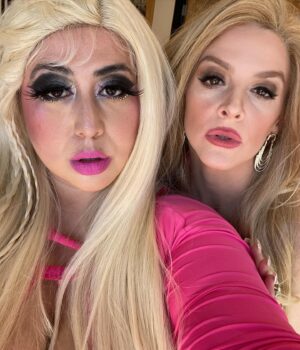 Ashley Bell Instagram - THIS COMPANY!!!! SELLING SUNDAY here we go!!!! 🩷🔑💵💵🩷🌇 (Also documented, a girl who does not want to get out of her costume.) #sundaycompany #losangeles #sellingsunday
