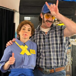 Ashley Bell Instagram - The Holiday Show and some #GAS at @thegroundlings !!! So ecstatic about this show!! Two more weekends to check it out! Fri / Sat at 7:20p #groundlings #losangeles #theater #wigout #atticandtubtreasures