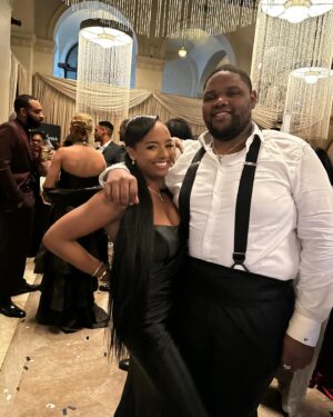 Ashley Calloway Instagram - Just a week ago!✨❤️ #AtoZ23 was too lit🔥
Thank you to @designer_elijah_ & @goldenkendoll for making me feel so beautiful!!💕