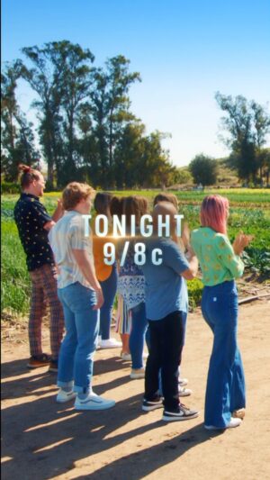 Ashley Davies Instagram - We are serving up farm-to-table freshness tonight! 

See if our TikToks go viral or if our team had one too many directors behind the camera. 📱

 @realityclubfox @foodclubfox @foodstarsfox @gordongram  #foodstars #eathappygrub #farmtotable #tiktok #sawitontiktok #founditontiktok