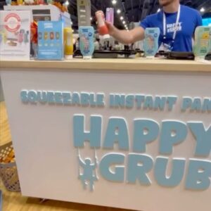 Ashley Davies Instagram - Did you get to stop by our giant kitchen booth at Expo East this past week!? No brand or company is anything without their values or employees. And boy did my team do an amazing job as they always do! 

@natprodexpo 
#ExpoEast #EatHappyGrub