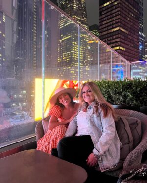 Ashley Davies Instagram - Which #FoodStars are in NYC today for the Fancy Food Show? Stop by our booth 2257 to talk about the show and my product that got me there.

@realityclubfox @foodstarsfox  #foodstars #eathappygrub #shopsmall #smallbusiness #momlife #momboss #fancyfood #fancyfoodshow