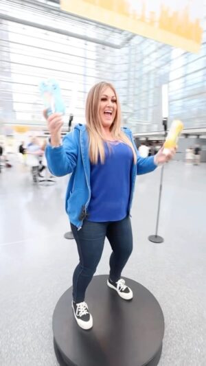 Ashley Davies Instagram - That’s a wrap! Thank you to everyone who stopped by and said “Hi” during the Summer Fancy Foods Show. I always enjoy hearing your feedback and sharing my love of pancakes with you!

#EatHappyGrub #fancyfood #summerfancyfood #organic #natural #pancakes #breakfast #kids #kidsfood #toddlerlife #toddler #momlife #momboss #mommyhustle