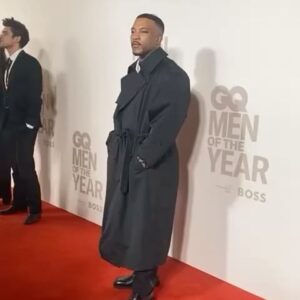 Ashley Walters Instagram - A night of celebration @britishgq #GQManoftheyear thank you @boss and my beautiful wife @daniellewalters82 

📸 @britishgq
👕 @boss
💈 @f4fade 
🧖🏾 @alexisdayhmu